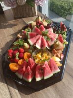 Плато със сезонни плодове 1кг